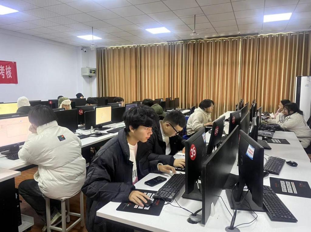 信息工程系2023年职业技能竞赛圆满落幕 信息技术开发与运营激发创新热潮